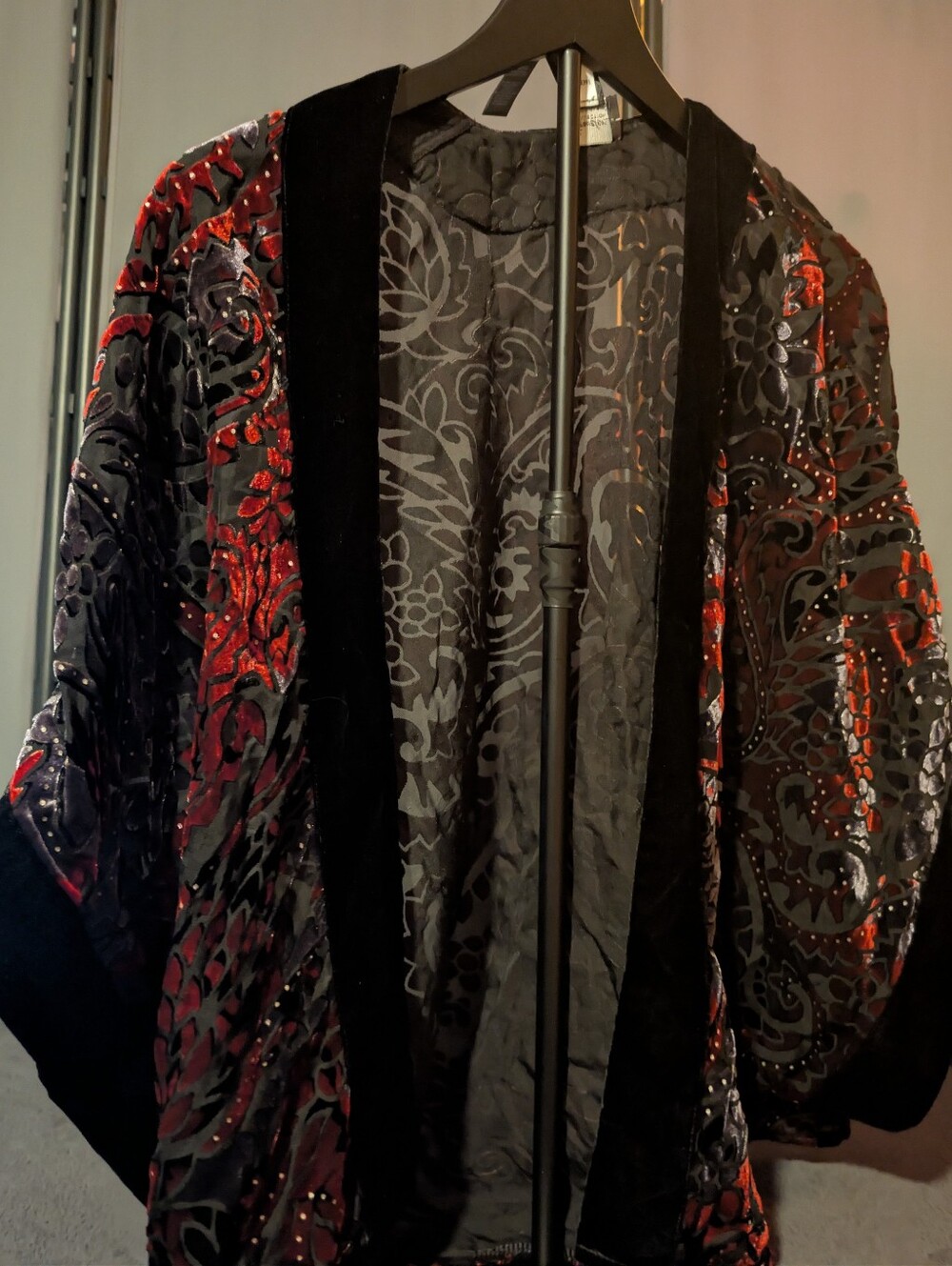 Black and Red Velvet Embroidered Jacket Kimono  Chico's S/M Beautiful